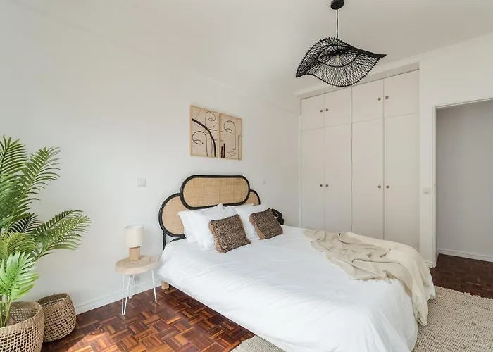 Casa Boma - Design & Spacious With Balcony - Alvalade Ii 公寓 *