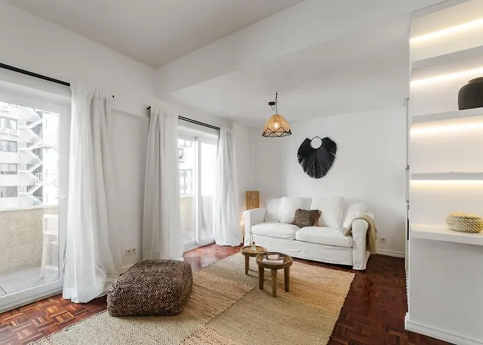 Casa Boma - Design & Spacious With Balcony - Alvalade Ii 公寓 *