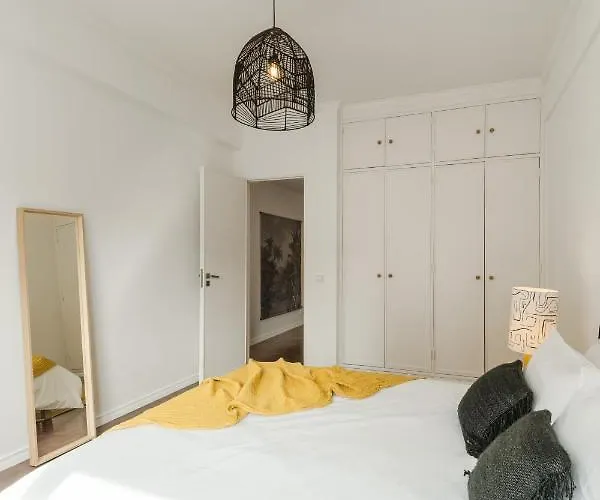 Casa Boma - Design & Spacious With Balcony - Alvalade Ii *