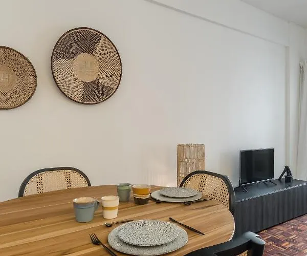 Casa Boma - Design & Spacious With Balcony - Alvalade Ii 公寓 *