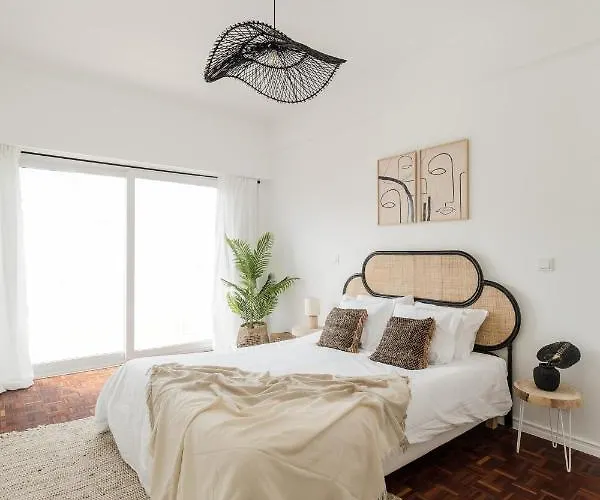 Casa Boma - Design & Spacious With Balcony - Alvalade Ii *