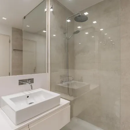 Casa Boma - Design & Spacious With Balcony - Alvalade Ii شقة